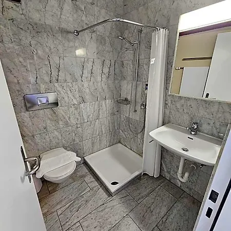 Surselva Otel