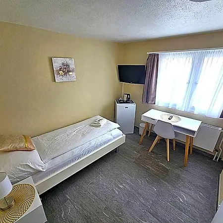 Surselva Otel Chur